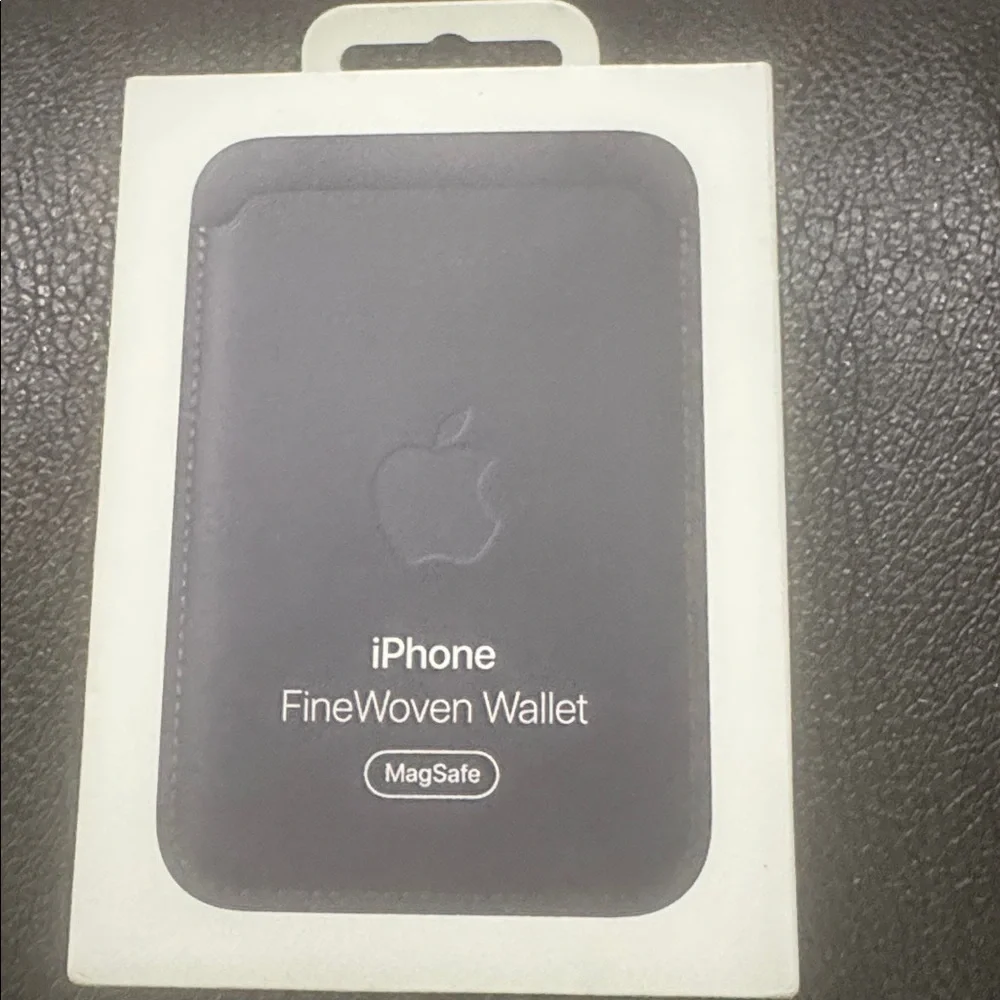 Apple iPhone FineWoven Wallet with MagSafe